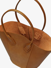 Load image into Gallery viewer, SHOULDER BAG *
